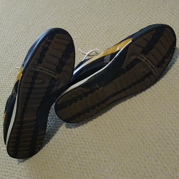 Shoes - Picture 4 of 13